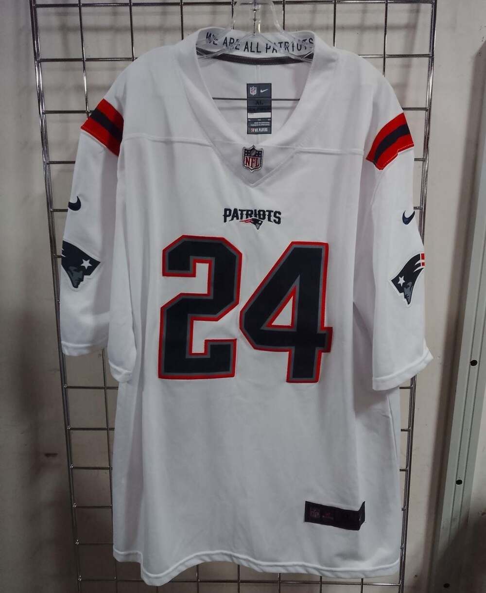 Nike New England Patriots Stephon Gilmore #24 Stitched Jersey Size XL